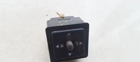 Mitsubishi Pajero Wing mirror switch 2775