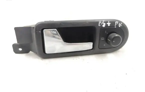 Volkswagen PASSAT B5.5 Front door interior handle 3B1837113