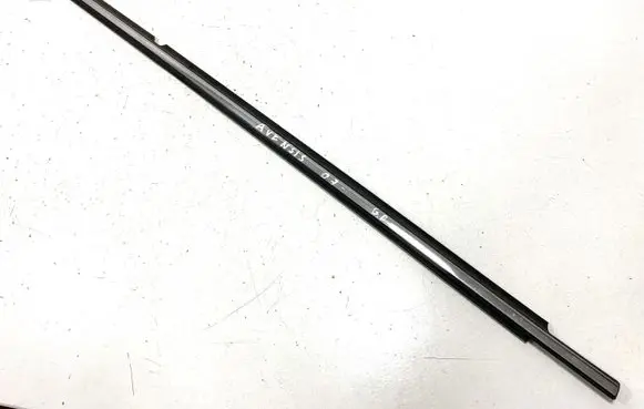 Toyota Avensis T250 Rear door glass trim molding