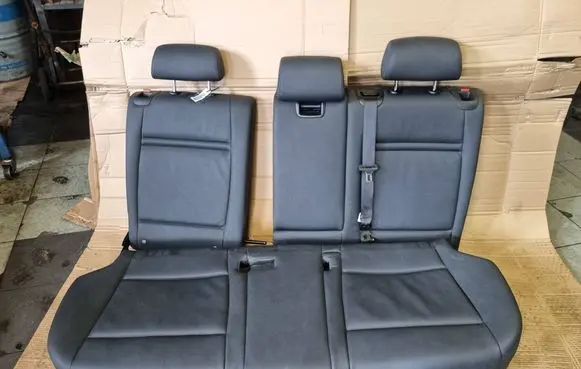 BMW X5 E70 Second row seats 