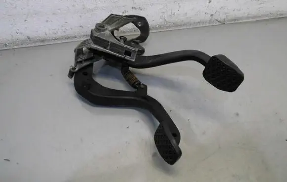 BMW 1 F20 F21 Brake pedal