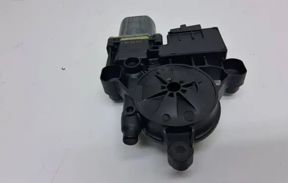 Volkswagen e-Golf Rear door window regulator motor 5Q0959408D