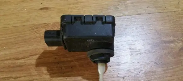 Headlight level adjustment motor