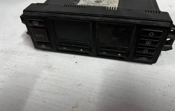 Audi A3 S3 8L Climate control unit 8L0820043B 5HB00760800
