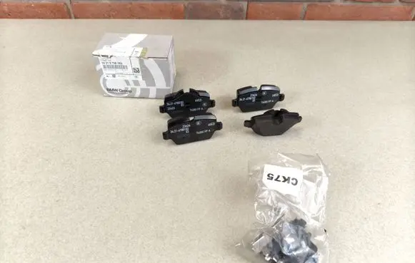 BMW 3 E90 E91 Brake pads (rear) 6788183 6779294 6777240