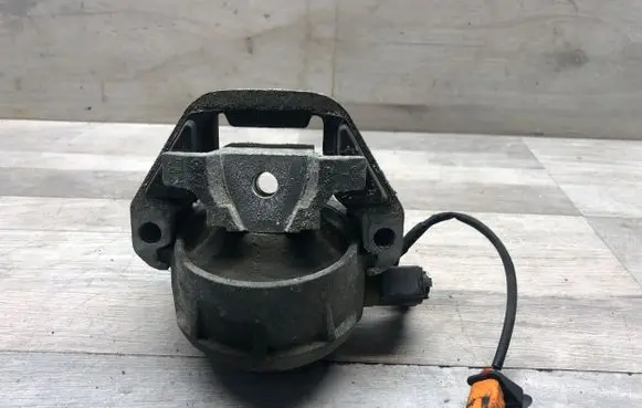 Audi A6 S6 C7 4G Engine mount bracket