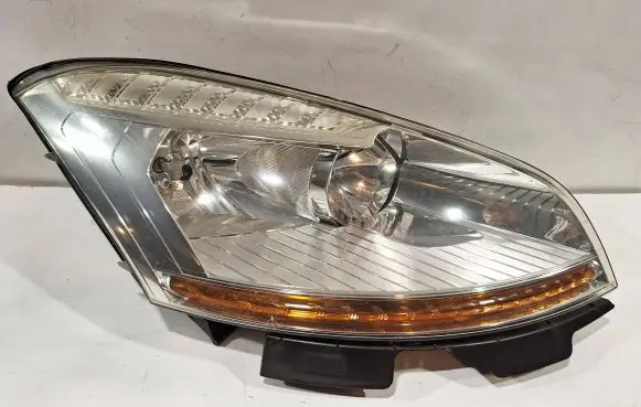Citroen C4 I Picasso Headlight/headlamp