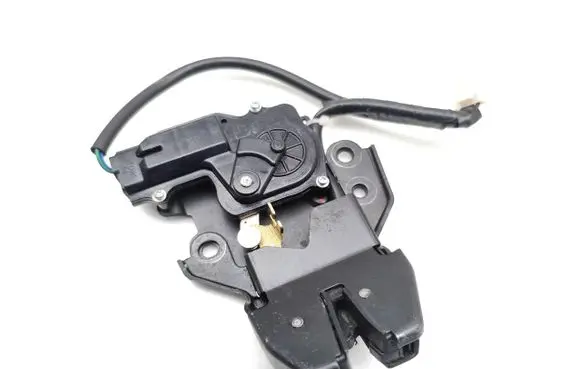 Chrysler 300 - 300C Tailgate/trunk/boot lock/catch/latch 581AA06506C