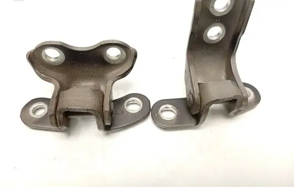 Toyota Auris E180 Front door hinge set ES03