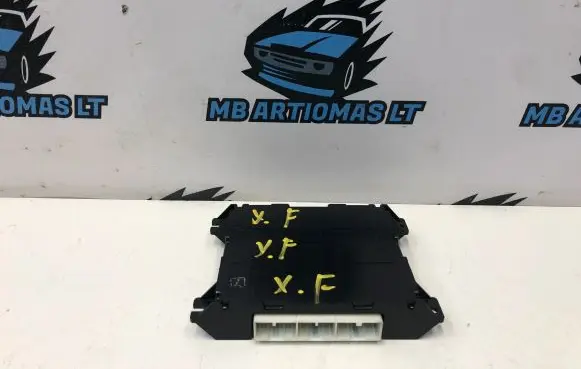 Jaguar XF X250 Air conditioner control unit module 8X2318D493AG