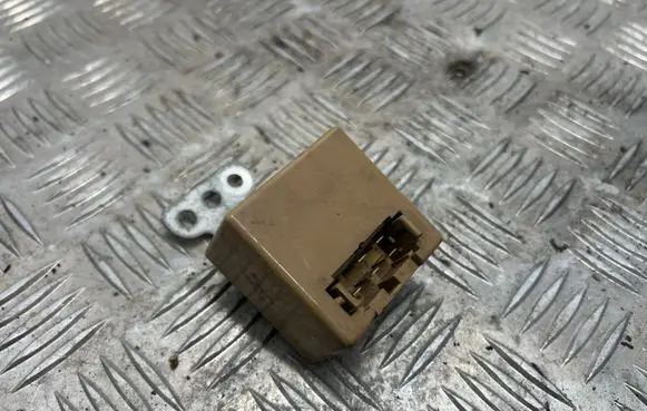 Mitsubishi Pajero Other relay MD369969