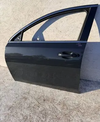KIA Ceed Front door 