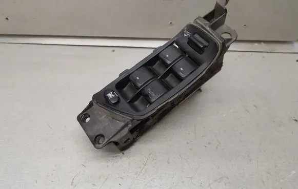 Subaru Legacy Electric window control switch