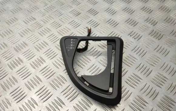 BMW 1 E81 E87 Gear shifter surround trim plastic 7078567