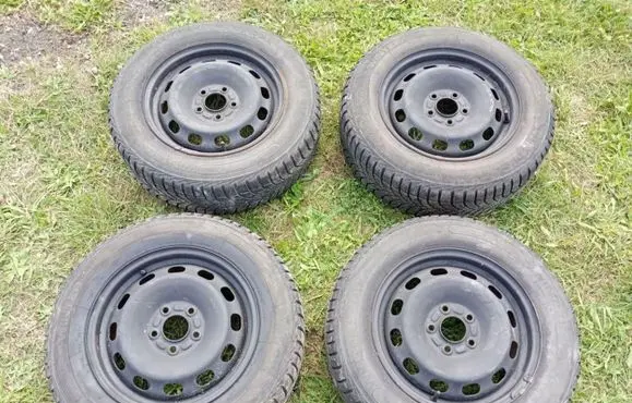 Ford Focus R15 alloy rim 