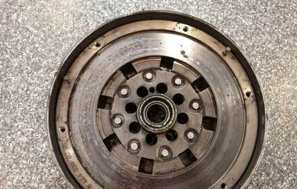 Chrysler PT Cruiser Dual mass flywheel A6640300005