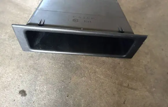 Renault Laguna II Glove box 8200127433 7700313233