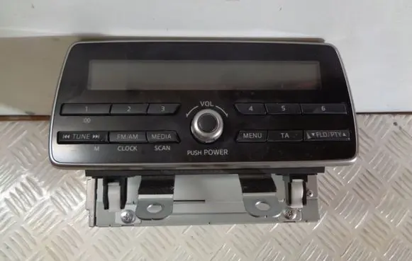 Mazda 2 Radio/CD/DVD/GPS head unit DB5H669R0