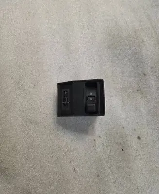 BMW 5 E34 Fog light switch 36813799 1389094