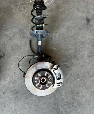 Dacia Sandero III Front wheel hub spindle knuckle 543028508R