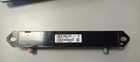 Chrysler Pacifica Aerial antenna amplifier P68306857AA 00534042660