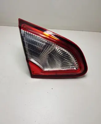 Nissan Qashqai Tailgate rear/tail lights 89503189