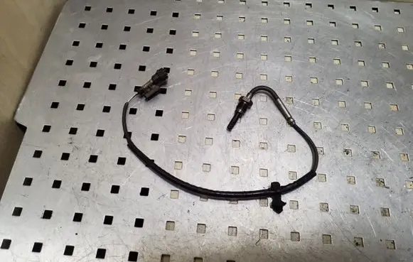 Opel Astra J Exhaust gas temperature sensor 55571362