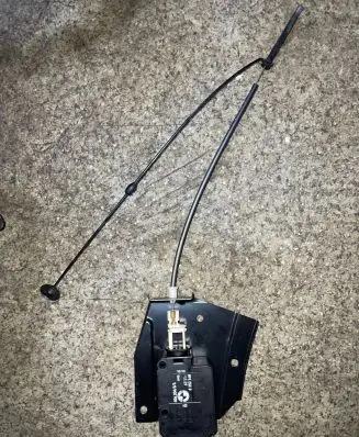 Fuel tank cap lock motor