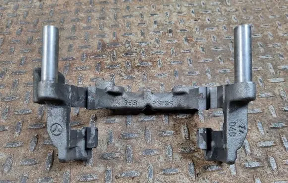 Mercedes-Benz C W205 Brake caliper pad carrier rear 