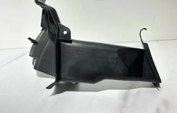 BMW 1 E81 E87 Other engine bay part 6925978 64316925978 15677210