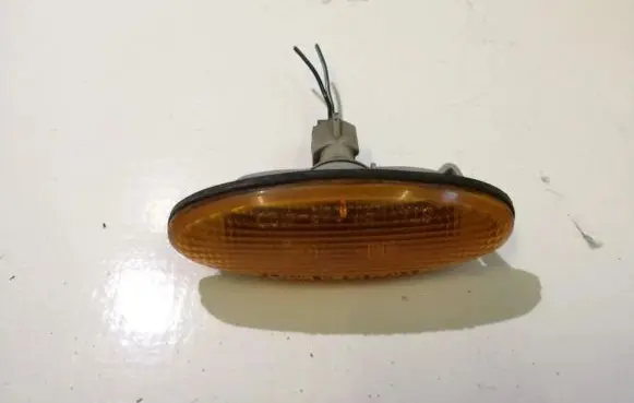 Ford Maverick Front fender indicator light 0464120