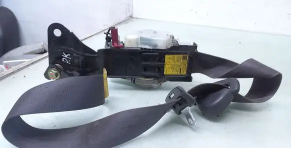 Subaru Legacy Front seatbelt