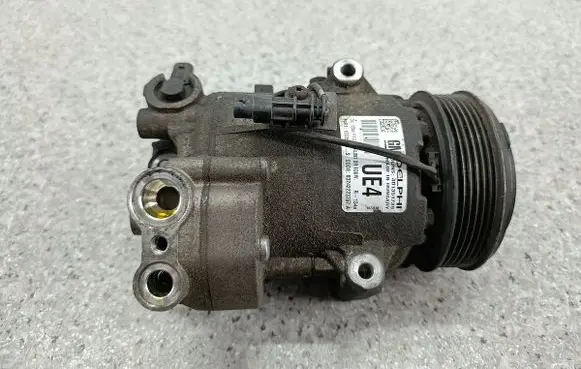 Opel Astra J Air conditioning (A/C) compressor (pump) 13335251DELPHI
