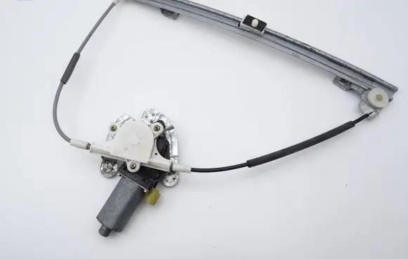 Renault Megane I Front door window regulator with motor 0130821721