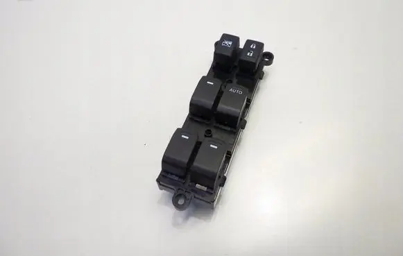 Suzuki SX4 S-Cross Electric window control switch 61M1