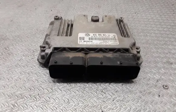 Seat Leon (1P) Engine control unit/module 03G906021LL 0281013280