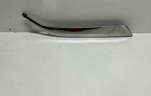 Peugeot 5008 Rear side glass trim 9827008877