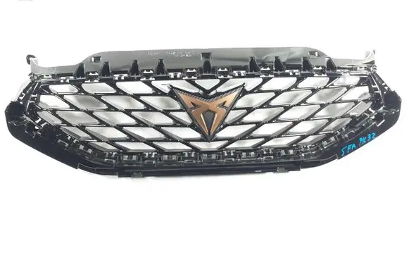 Seat Leon IV Front bumper upper radiator grill