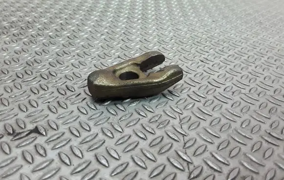 Mitsubishi Space Star Fuel Injector clamp holder
