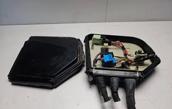 BMW 5 F10 F11 Fuse box set 7555153 12907555151 8650910