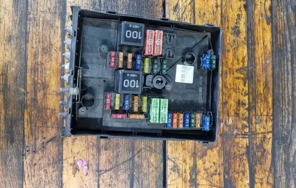 Audi A3 S3 8P Fuse box set 1K0937124D
