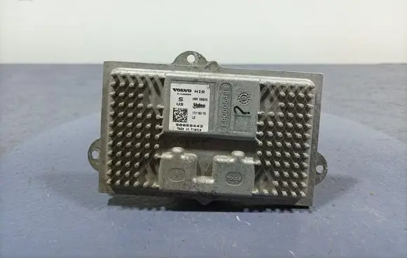 Volvo XC90 Voltage converter/converter module 31420089