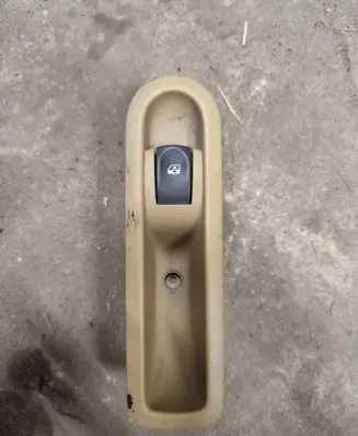 Renault Modus Electric window control switch 8200315536 8200315537 2168S0472