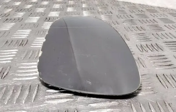 Volkswagen Jetta V Wing mirror glass 76023