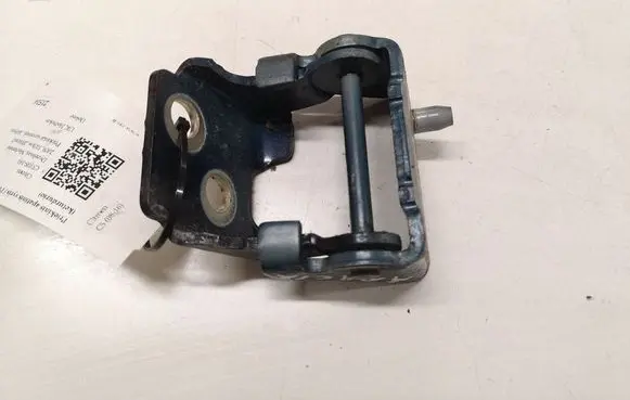 Citroen C5 Front door lower hinge