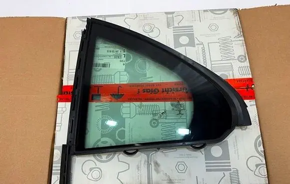 Mercedes-Benz C W205 Rear side window A2057300055