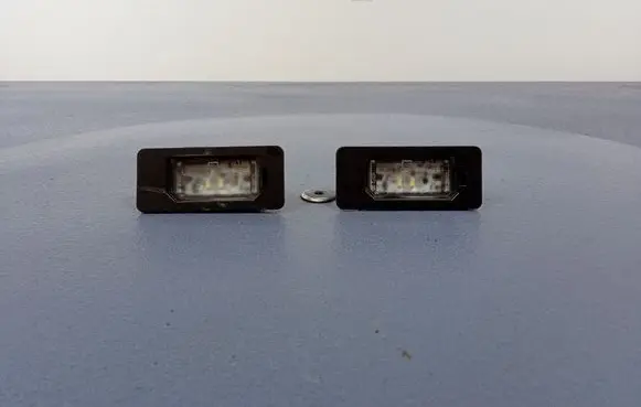 BMW 1 F40 Number plate light 9481842