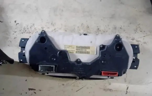 Renault Master II Speedometer (instrument cluster) P8200140413B 216672945 NS10739250