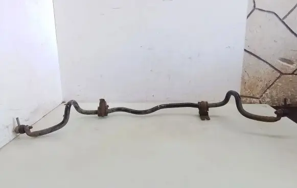 Nissan Note (E11) Front anti-roll bar/sway bar