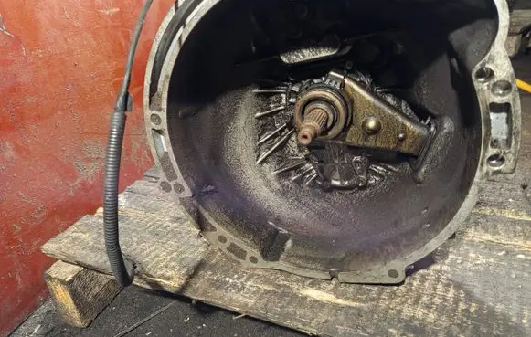 Hyundai H-1, Starex, Satellite Manual 5 speed gearbox